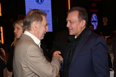 Βρούτσης Παπακαλιάτης