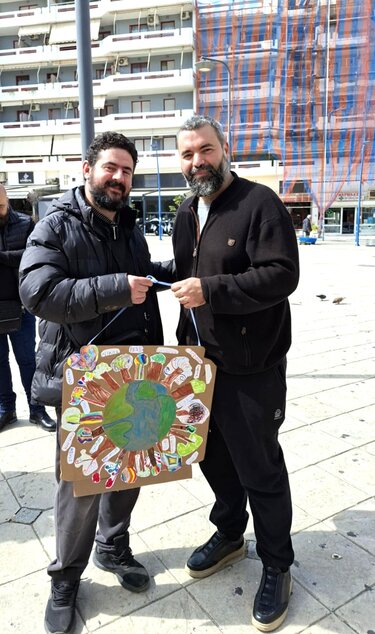 Μοσχοβόλησε … Κρήτη η πλατεία του Αγίου Γεωργίου "Πεταλιώτη"