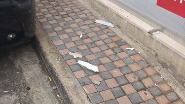 αυτοκινητο-μπαλκονι