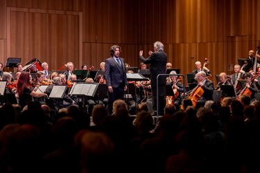 Μάνος Χριστοφακάκης, Βαθύφωνος