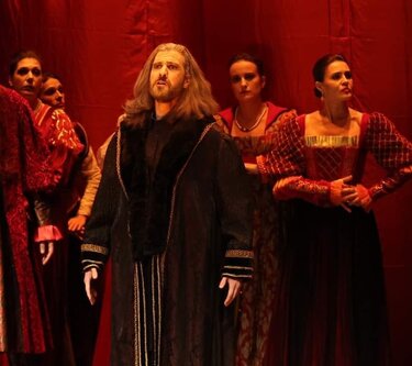 Μάνος Χριστοφακάκης, Βαθύφωνος