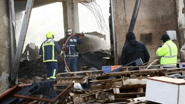 φωτιά-Μενίδι