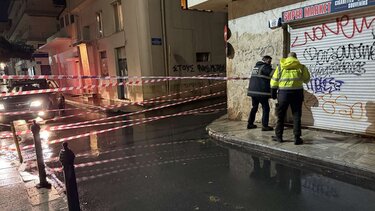 Ηράκλειο: Πτώση τμήματος της στέγης στο μέγαρο Κοθρή – Αποκλείστηκε η οδός Επιμενίδου φωτογραφία 1