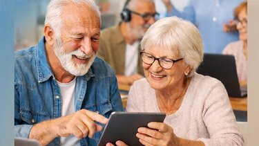 ψηφιακή ενδυνάμωση ηλικιωμένων