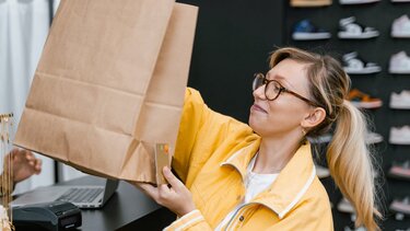 Κατάστημα, Εμπόριο, Συναλλαγή