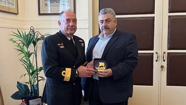 Αντιπεριφερειάρχης Χανίων, Διοικητής Ναύσταθμου Κρήτης 