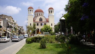 Ρέθυμνο: Εργασίες αποκατάστασης οδοστρώματος στην πλατεία Τεσσάρων Μαρτύρων