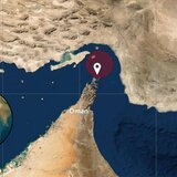 Πολλαπλά πλήγματα κατά εμπορικών πλοίων στον Περσικό Κόλπο - Ναυτικοί σε φλεγόμενο σκάφος