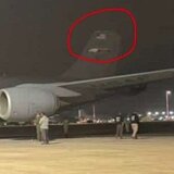 Θρίλερ με τη συντριβή του αμερικανικού αεροσκάφους στο Ιράκ: Φωτογραφίες ντοκουμέντο από το «λαβωμένο» δεύτερο KC-135