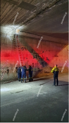 Έπεσαν κομμάτια στην γέφυρα του ΒΟΑΚ στο Βιοτεχνικό Πάρκο Χανίων