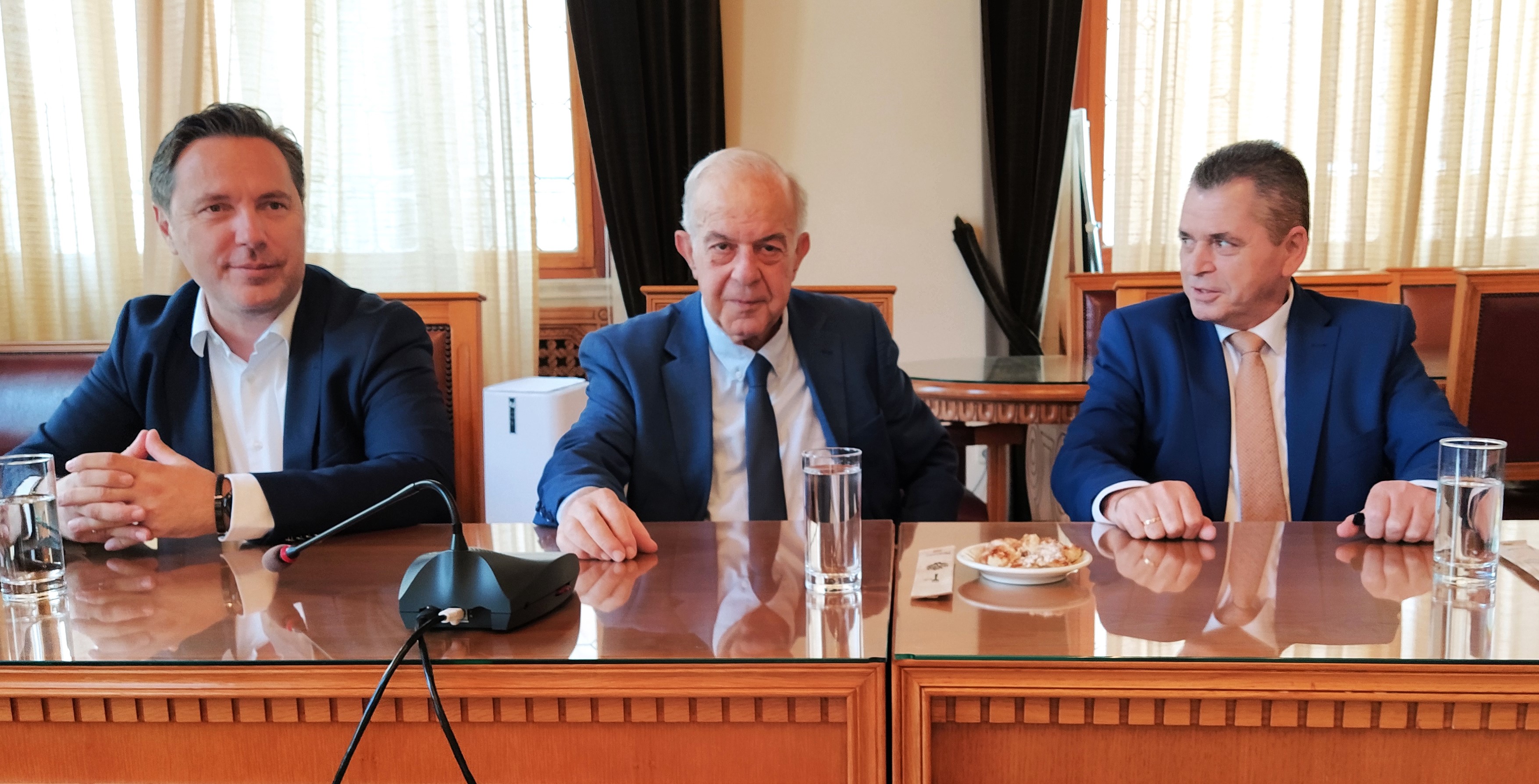 λαμπρινος νάουσα ημαθία