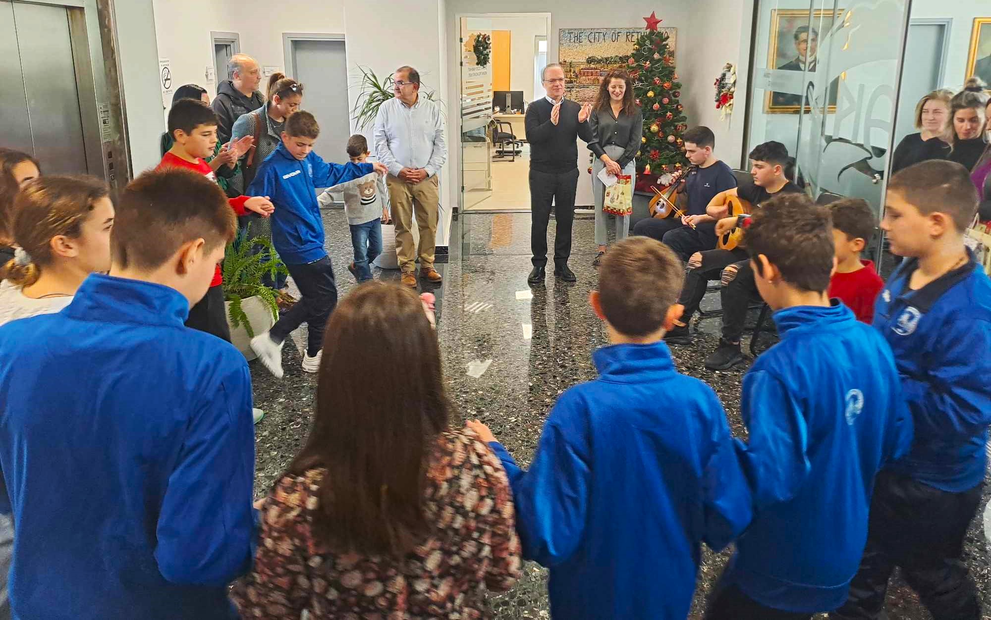 Γιορτινή επίσκεψη εκπροσώπων της Τοπικής Κοινότητας Γερανίου στον Δήμαρχο Ρεθύμνης