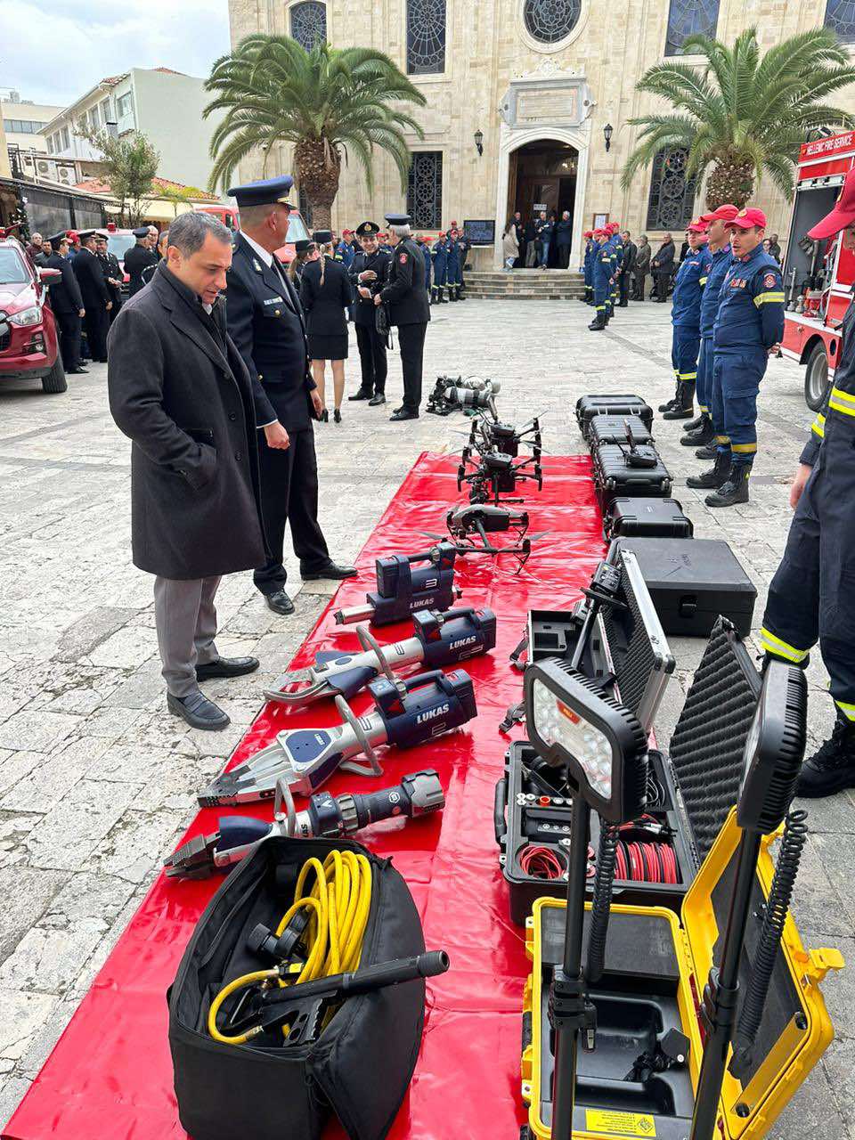 Σενετάκης:Σήμερα τιμάμε τους άνδρες και τις γυναίκες του πυροσβεστικού μας σώματος
