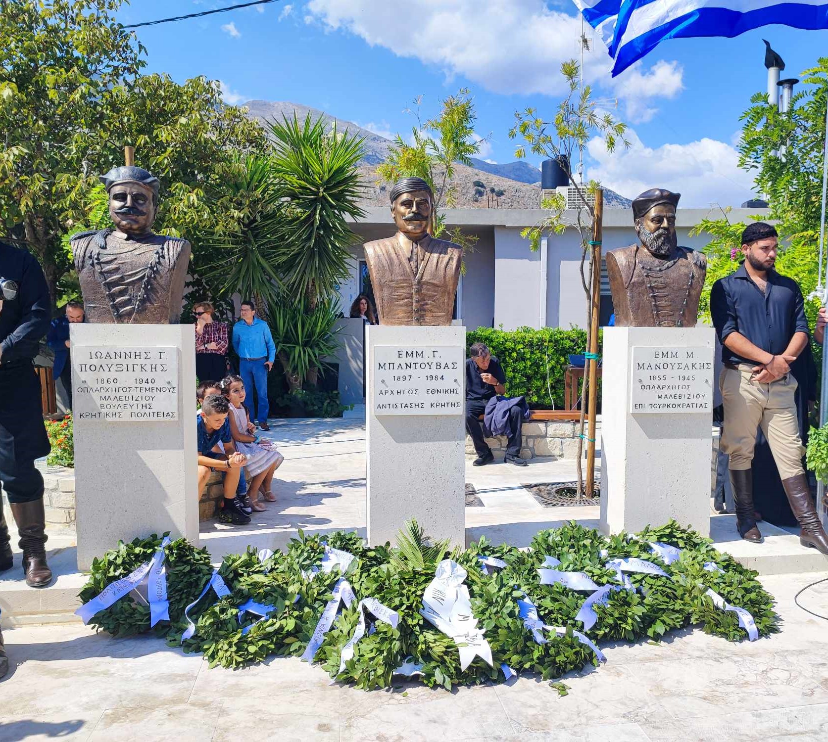 Στα αποκαλυπτήρια των προτομών τριών οπλαρχηγών ο Δήμαρχος Ηρακλείου 