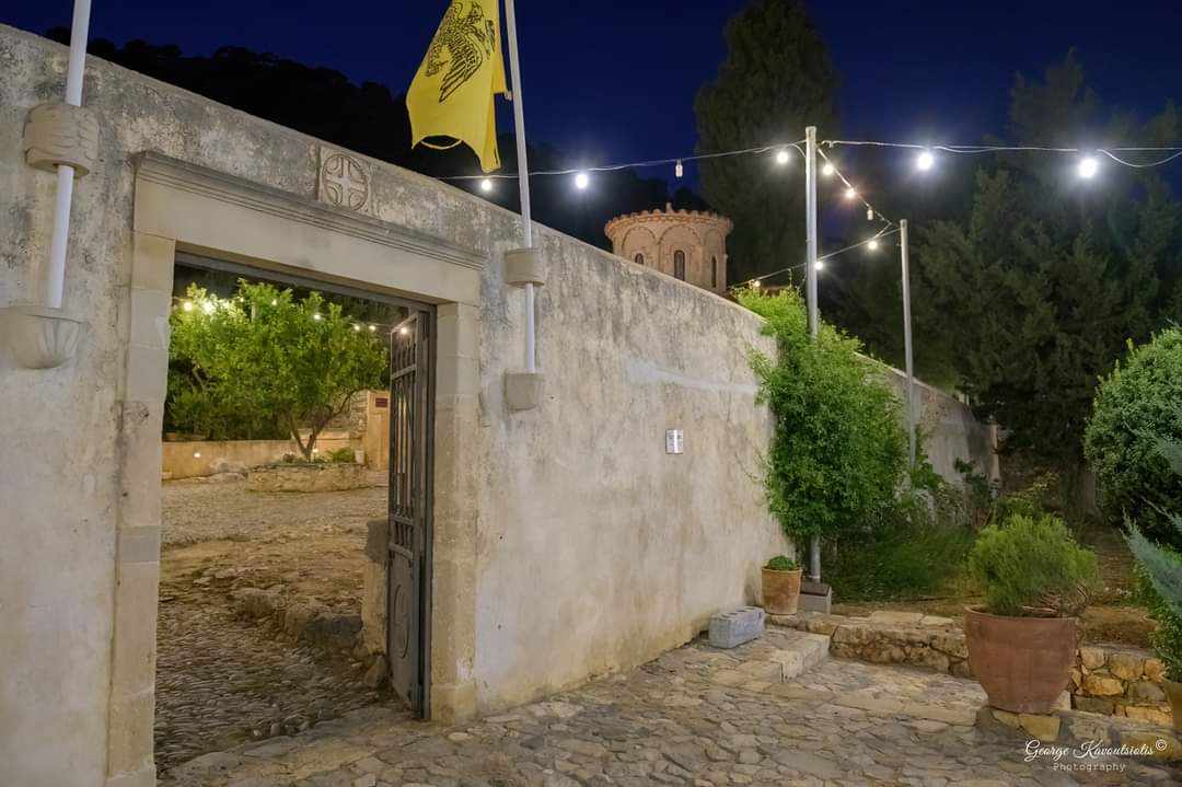  Γκουβερνιώτισσα