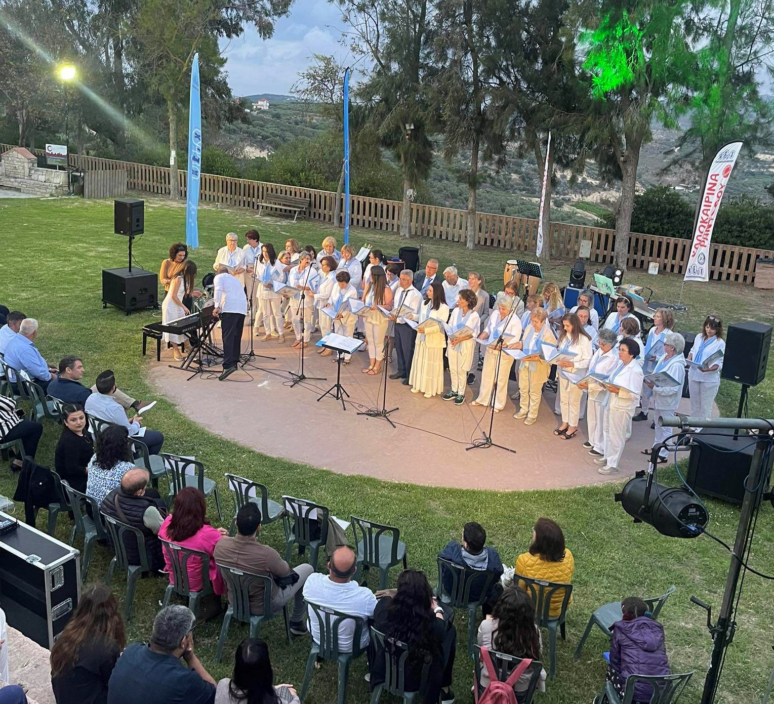 Η επίσημη έναρξη των «Καλοκαιρινών Ραντεβού» πραγματοποιήθηκε στην Επισκοπή σε μία ζεστή εκδήλωση παρουσία πλήθους κόσμου.