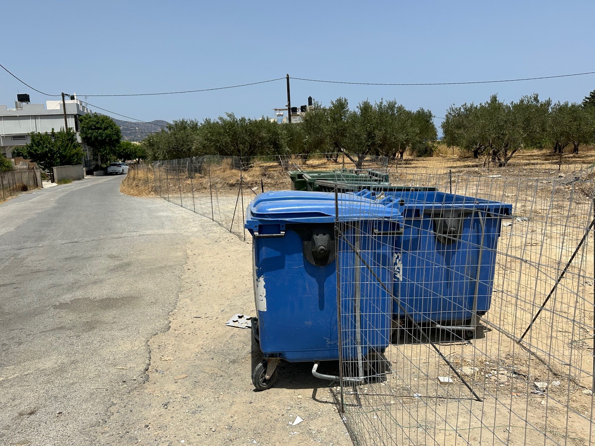 Καθαριοτητα περιφράξεις Μαλεβίζι 