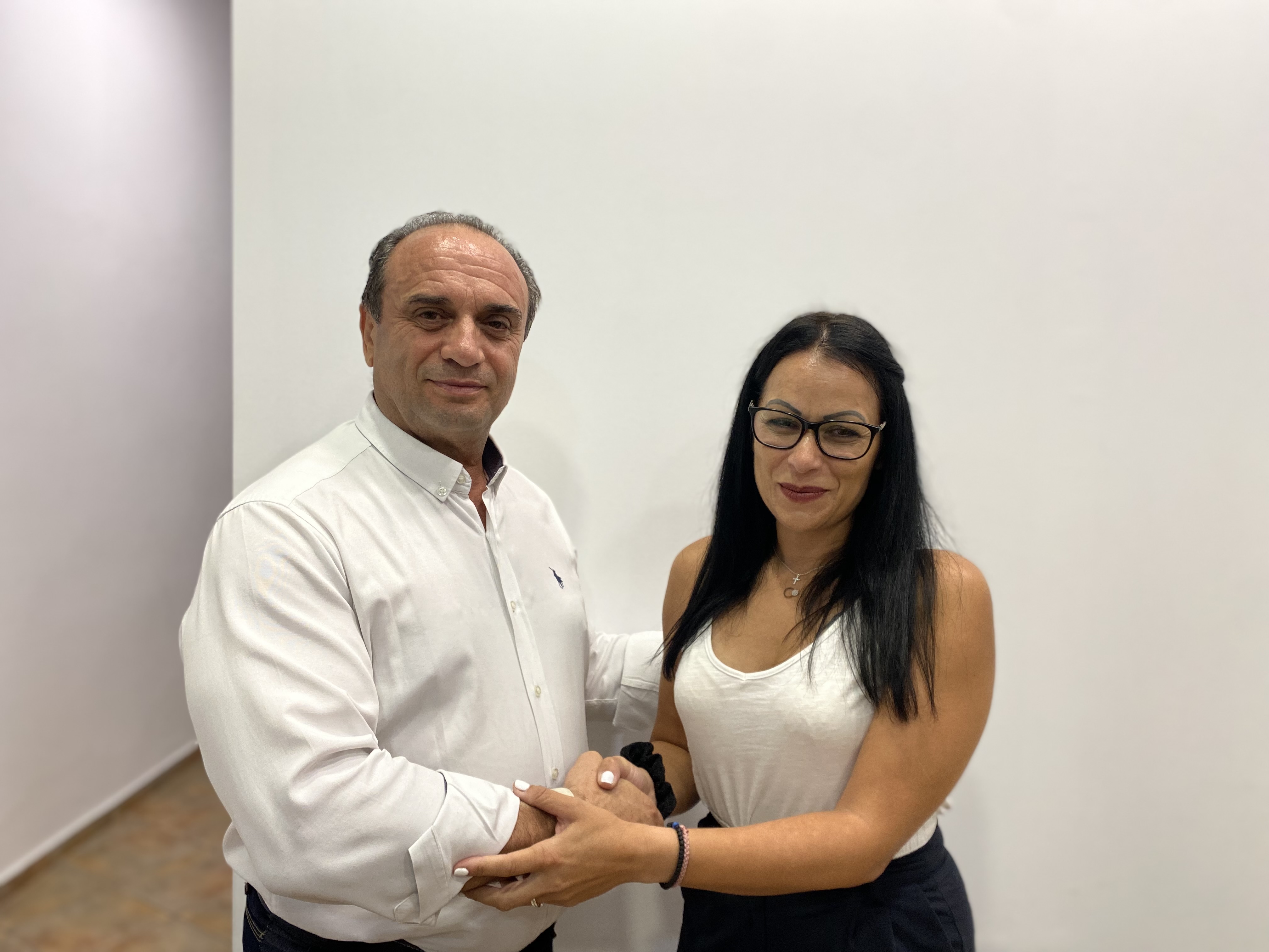 O Υποψήφιος Δήμαρχος Φαιστού Γιάννης Μαθιουδάκης με την κ. Χαρά Καμπουράκη 