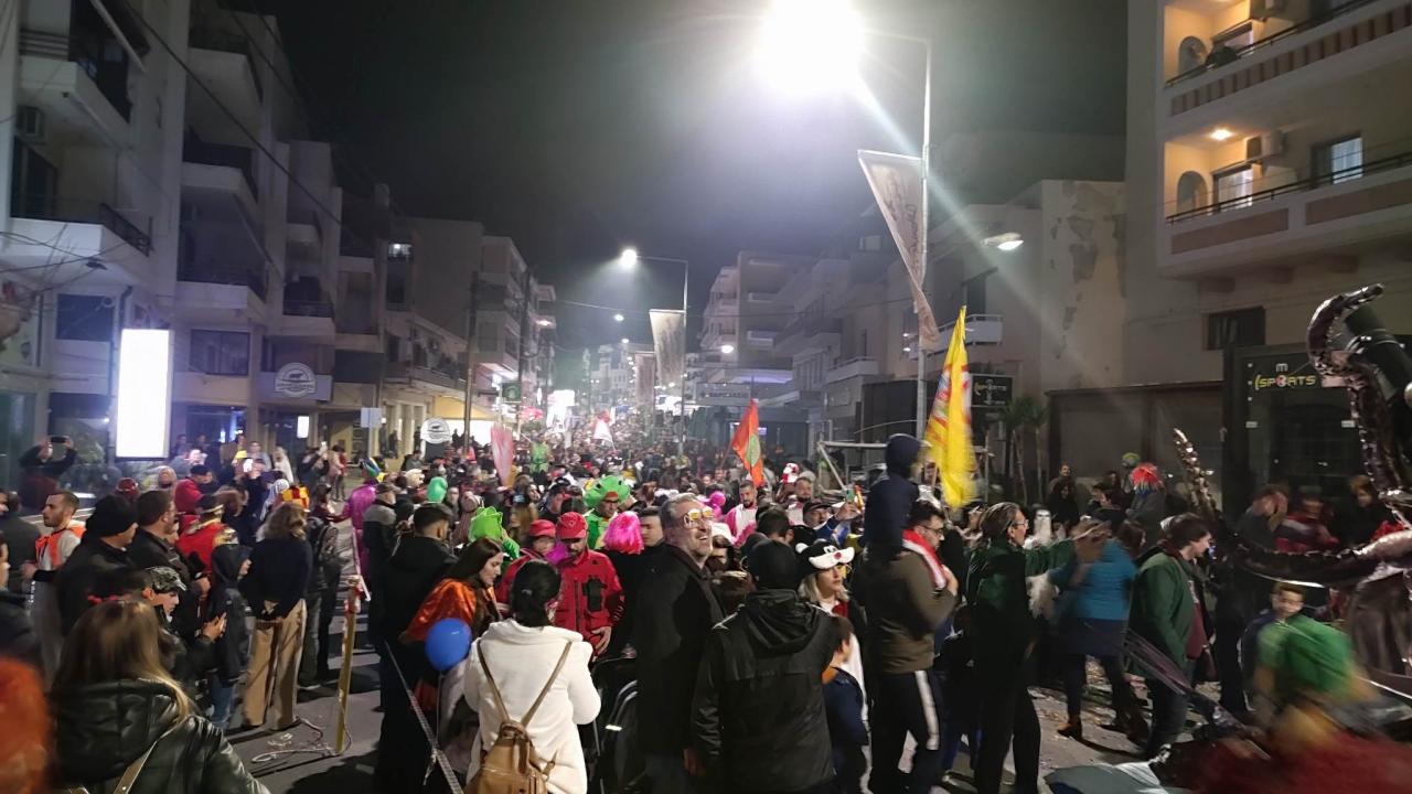 Ρέθυμνο-νυχτερινή παρέλαση