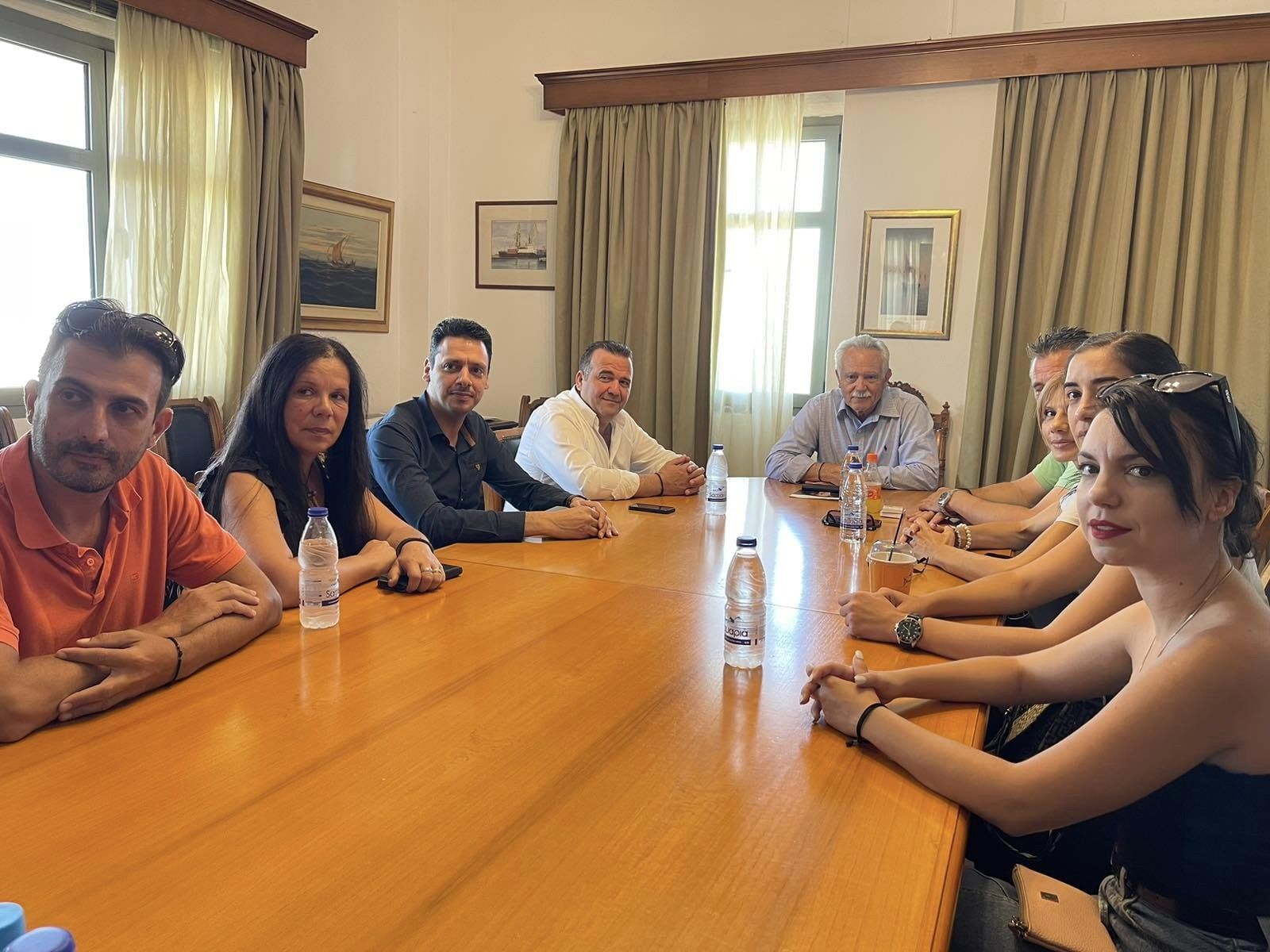 Πιτσικάκης