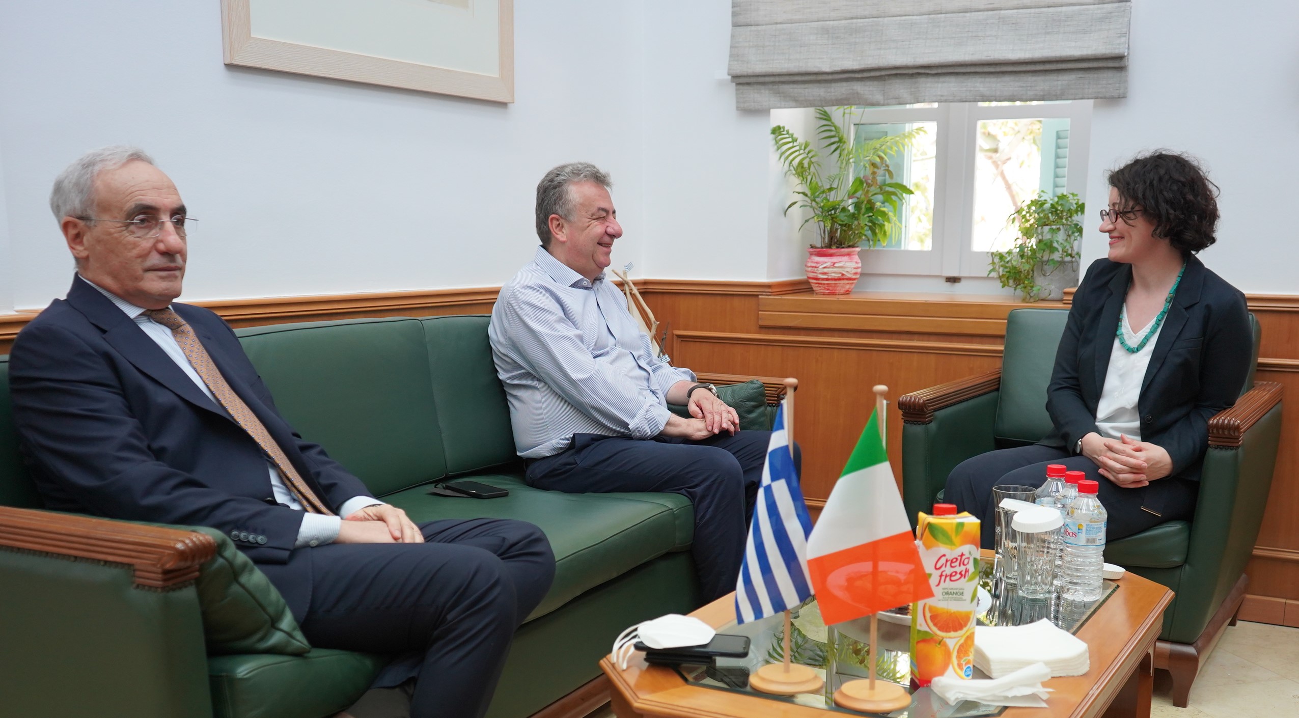 Από τη συνάντηση Αρναουτάκη με την Ιρλανδή πρέσβη