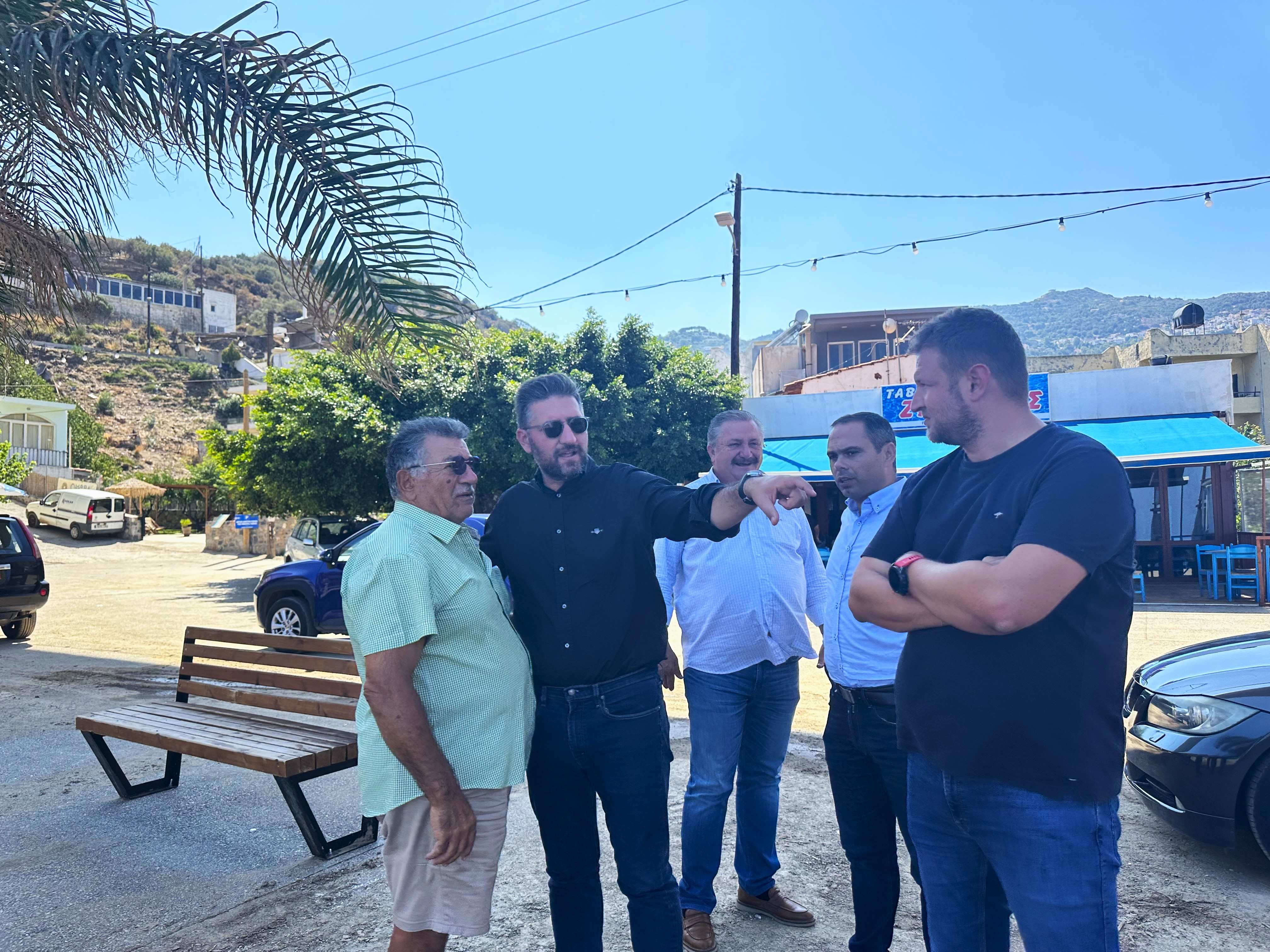 Συνεχίζονται οι εργασίες αποκατάστασης των ζημιών που προκάλεσε η κακοκαιρία σε Παλαιόκαστρο και Λυγαριά - Φωτογραφίες