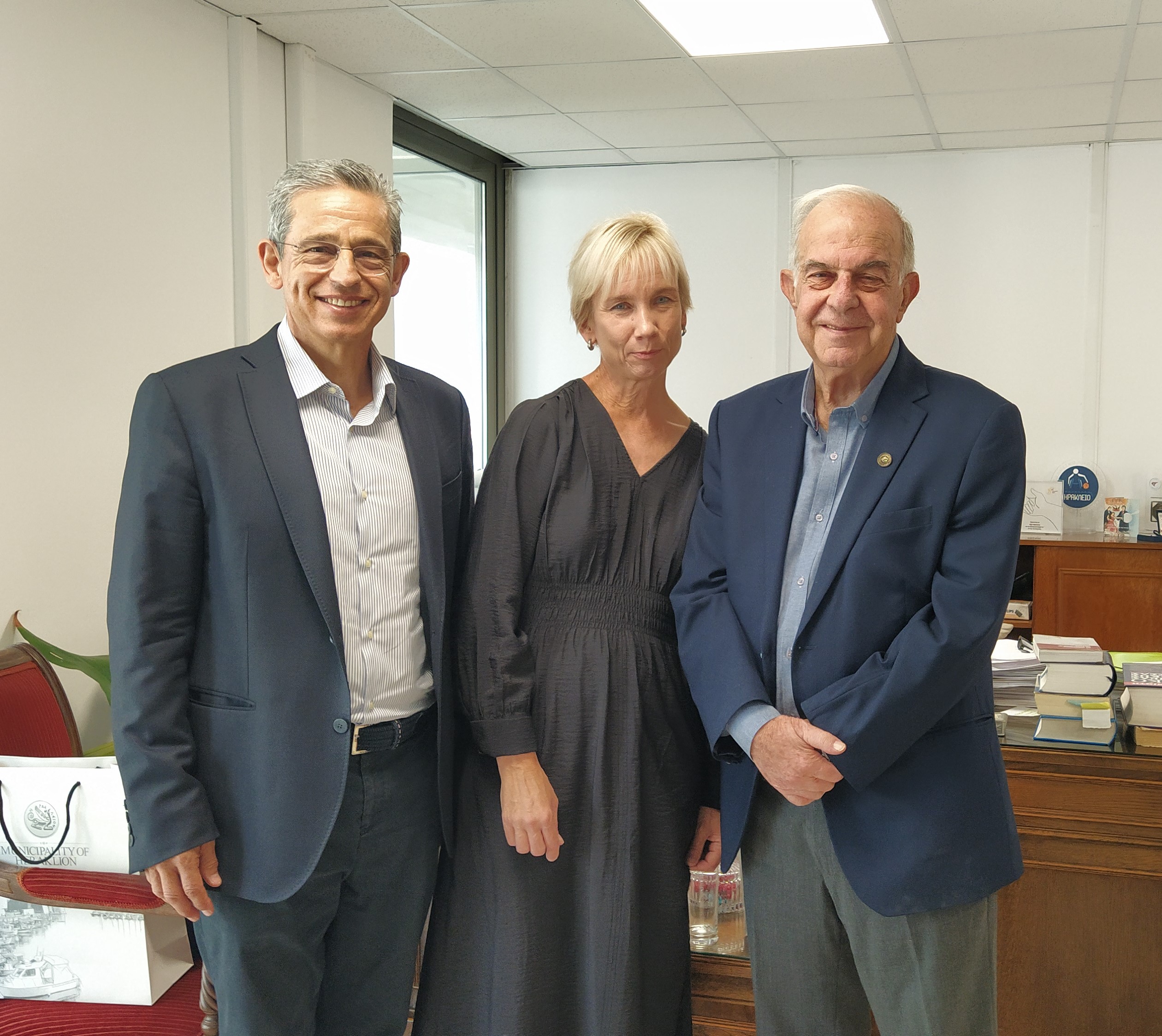 Πρέσβης Νορβηγία Λαμπρινός Ηράκλειο