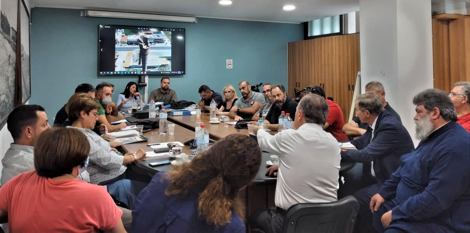 Μέτρα συντήρησης και άρσης επικινδυνότητας του Διατηρητέου Μνημείου του Φουγάρου στον Κουμπέ Ρεθύμνου, αποφασίστηκαν σε ευρεία σύσκεψη όλων των αρμοδίων φορέων και υπηρεσιών υπό την προεδρεία του Δημάρχου Ρεθύμνης