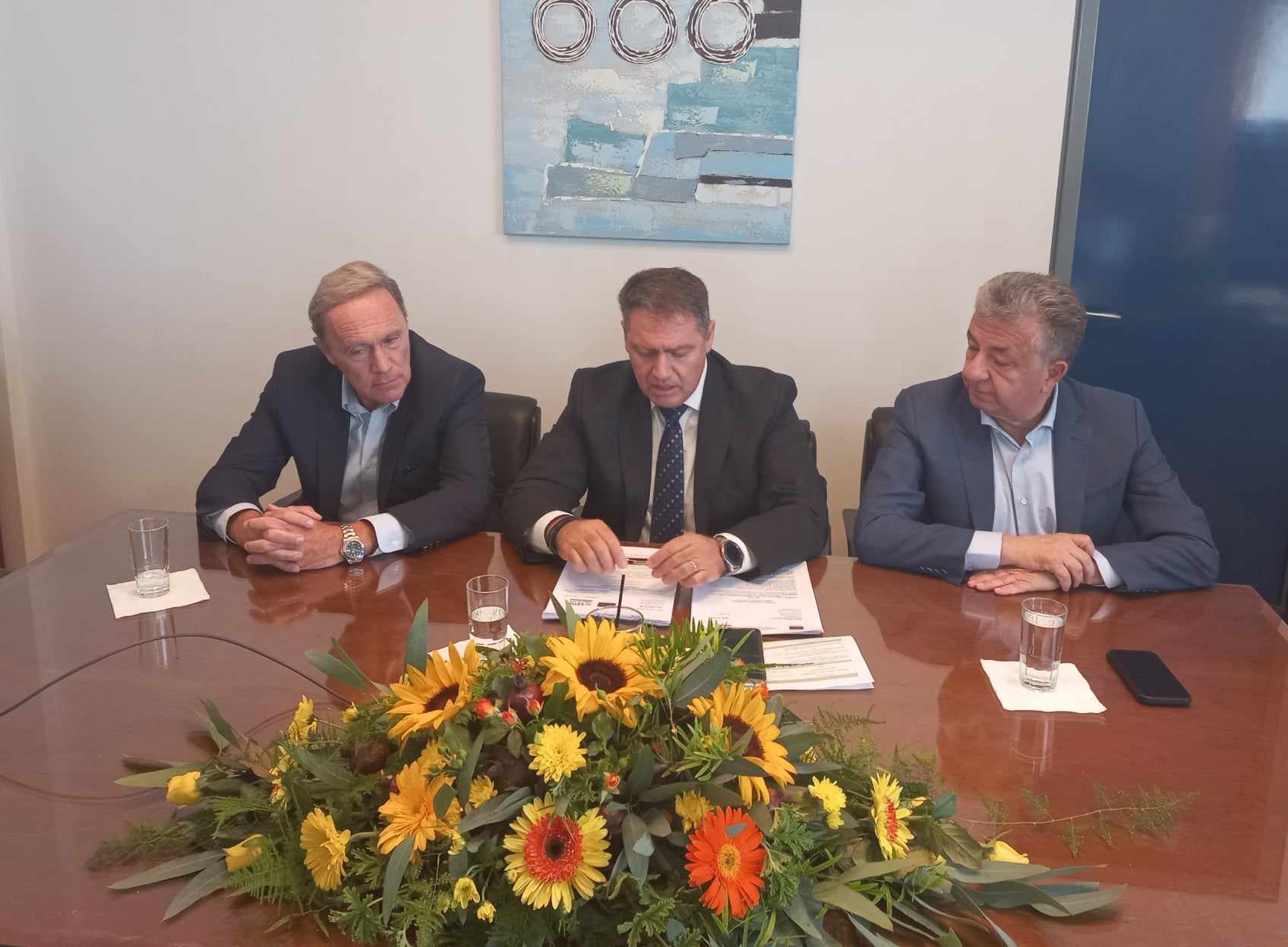 Υπογραφή σύμβασης χυτα χερσονησου