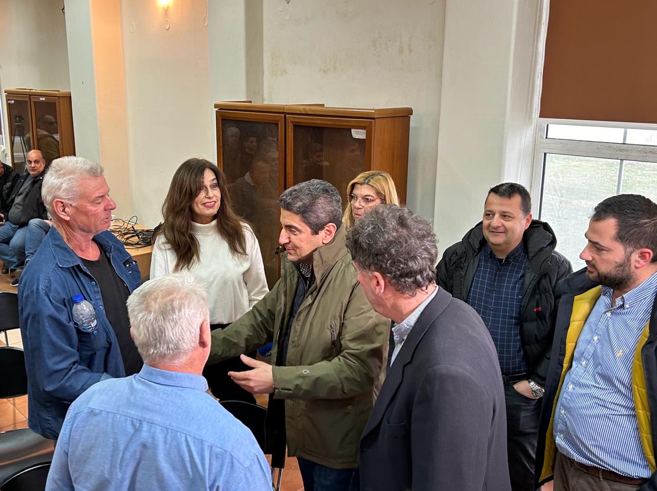 Λευτέρης Αυγενάκης Υπουργός Αγροτικής Ανάπτυξης Αγρότες Μπλόκα