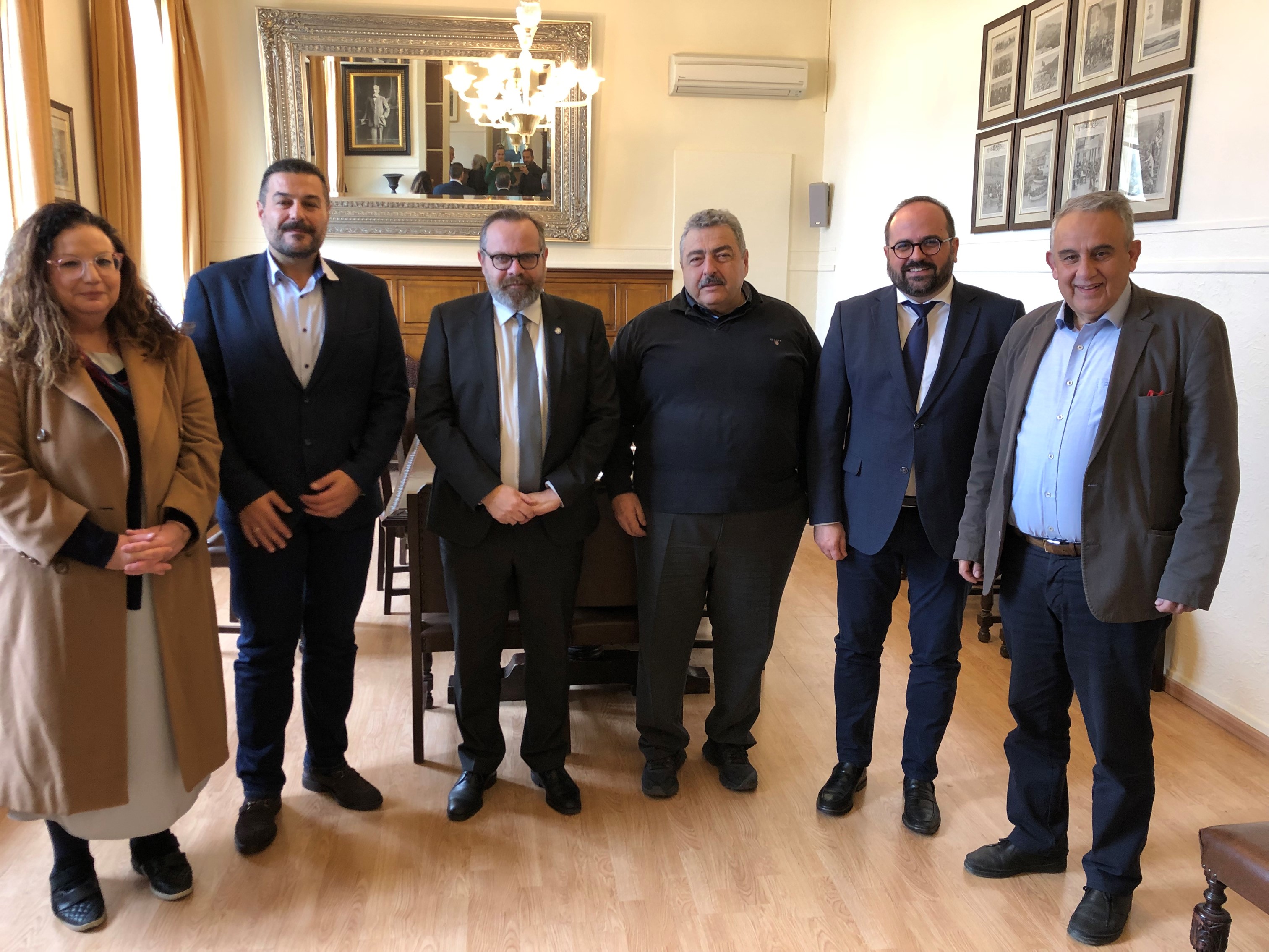 Στον Αντιπεριφερειάρχη Χανίων ο ΓΓ Αιγαίου και Νησιωτικής Πολιτικής και ο ΓΓ Λιμένων και Λιμενικής Πολιτικής