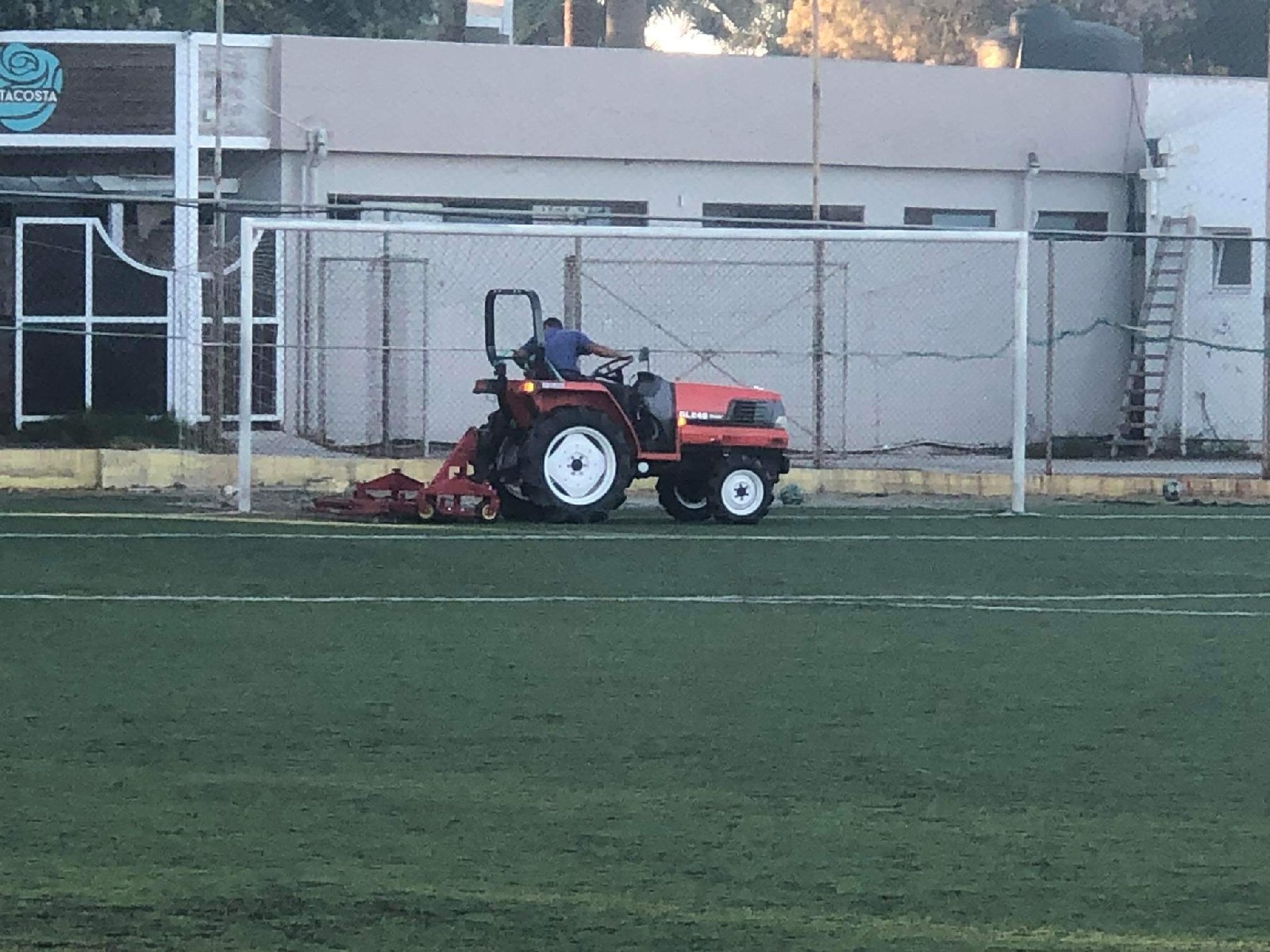 Σημαντική αναβάθμιση στα γήπεδα ποδοσφαίρου του Δήμου Χανίων για τη νέα σεζόν