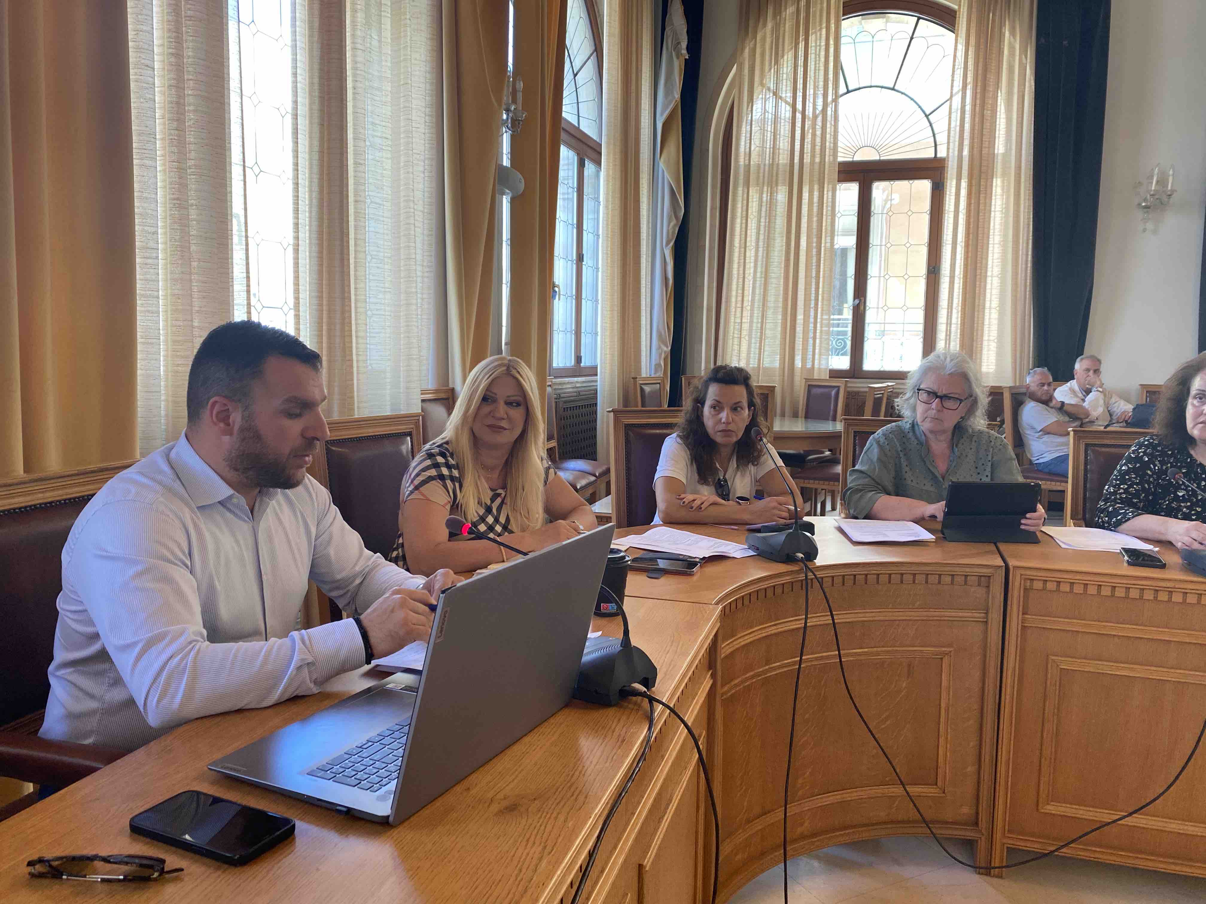 Δημοτική Επιτροπή Ηράκλειο