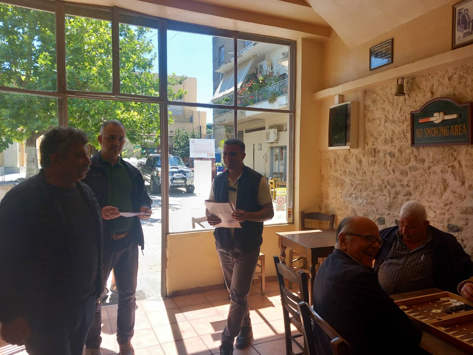 Περιοδεία κλιμακίου του ΚΚΕ και σύσκεψη σε Καλέσα και Τσαλικάκι