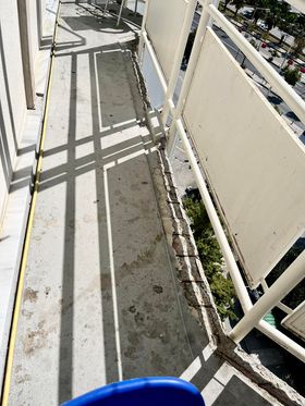 Μπαλκόνι-ΠΑΓΝΗ