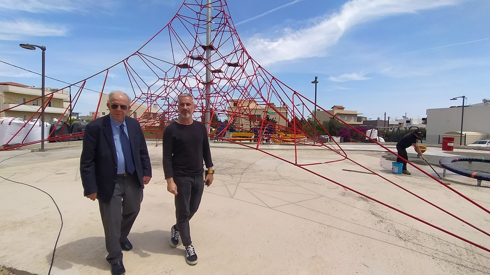 παιδική χαρά Μεσαμπελιές Βασίλης Λαμπρινός Ηράκλειο