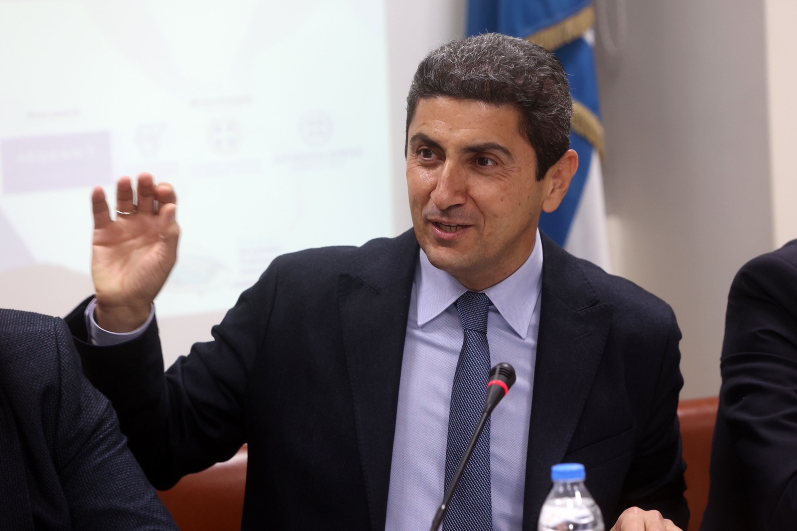 Μαζική συμμετοχή των παραγωγικών φορέων των νομών Ηρακλείου και Λασιθίου στη σύσκεψη Αυγενάκη - Επιμελητηρίων Κρήτης