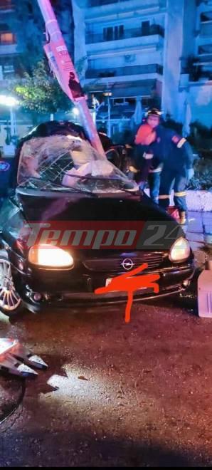 Το αυτοκίνητο που οδηγούσε "καρφώθηκε" σε κολόνα 