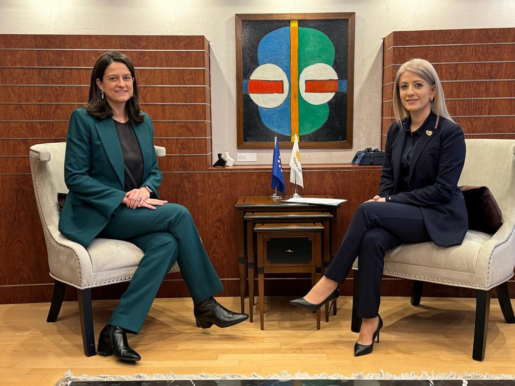 Ενημέρωσε Έλληνες εκλογείς της Κύπρου για την επιστολική ψήφο η Κ. Κεραμέως