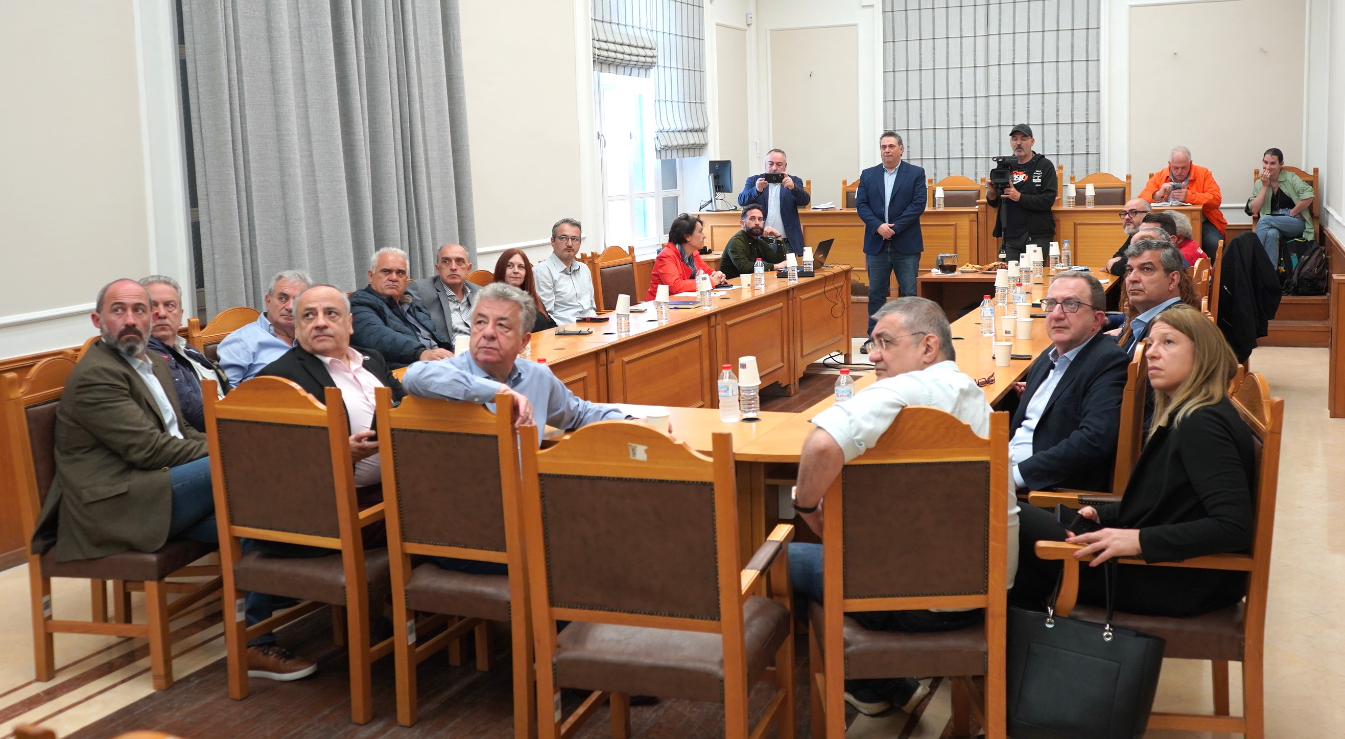 περιφέρεια κρήτης απινιδωτές