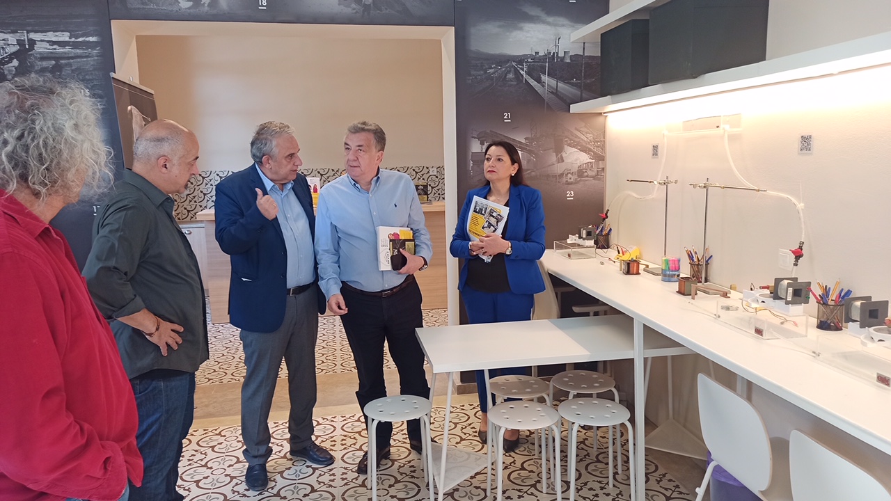 κοινων επιχειρείν