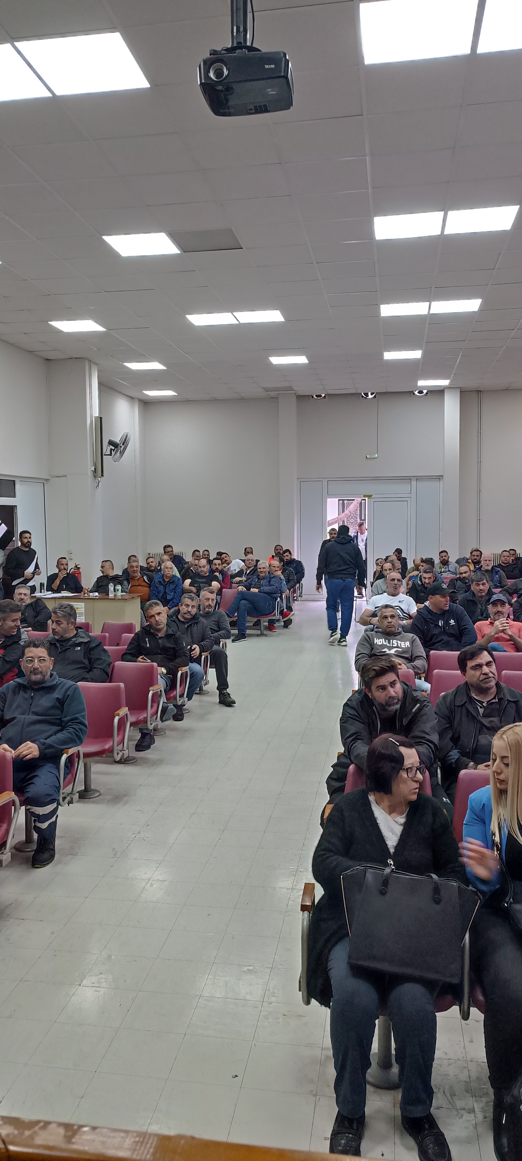 γενική συνέλευση ηράκλειο χειριστές μηχανήματα έργου κλαρκ