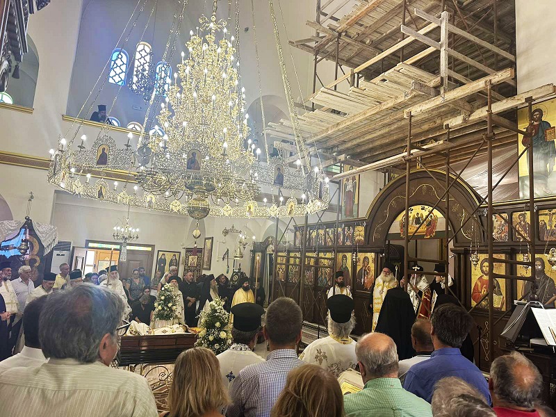 Κλήρος και λαός είπαν το ύστατο χαίρε στον αγαπητό ιερέα