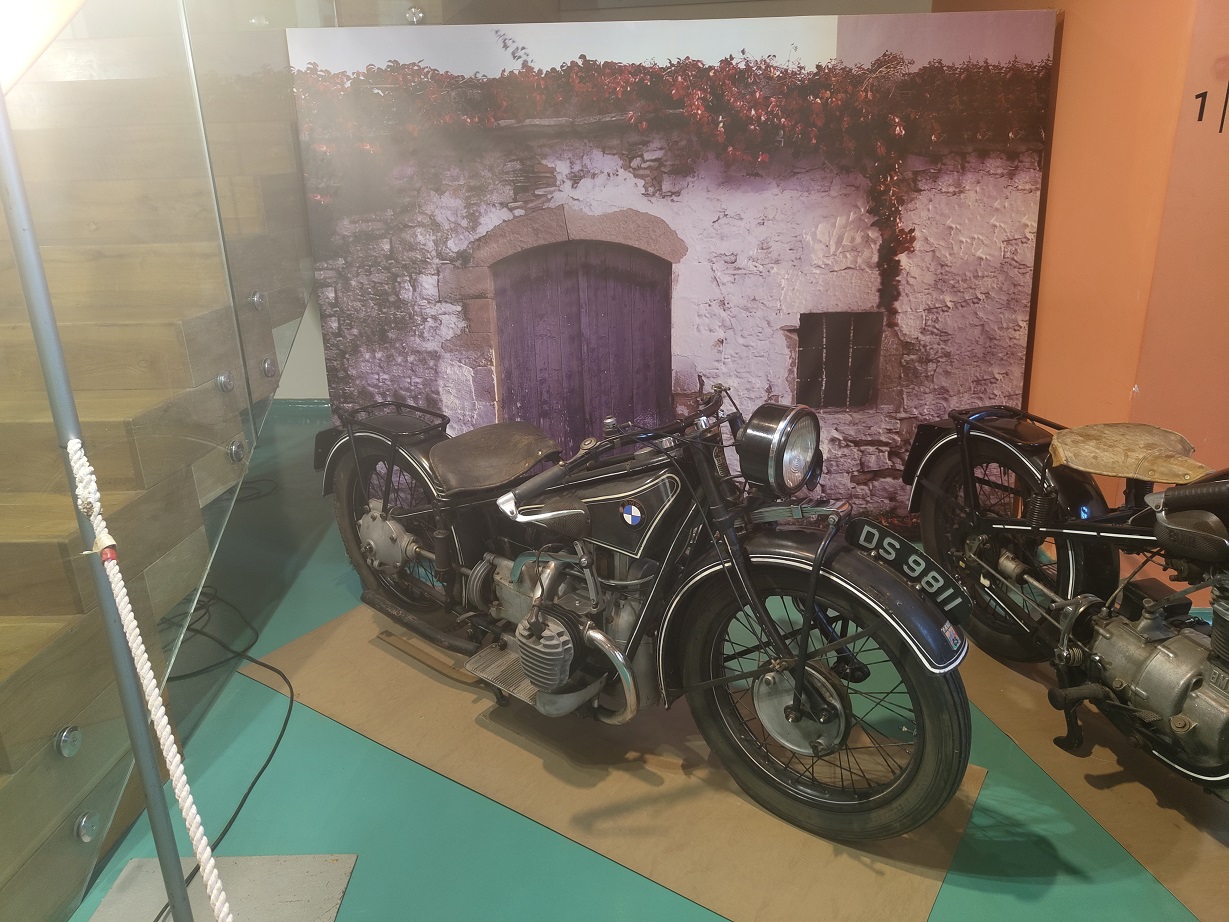 έκθεση κλασικές μοτοσικλέτες χανιά λιμάνι