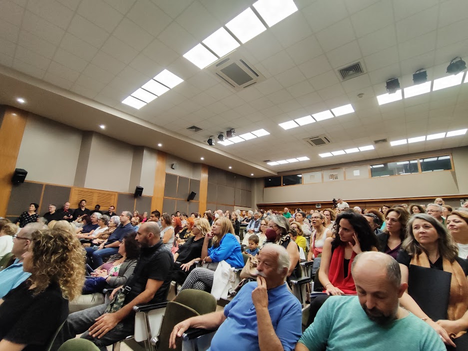 Σε κλίμα ενθουσιασμού και συγκίνησης η ελληνογαλλική συνάντηση χορωδιών