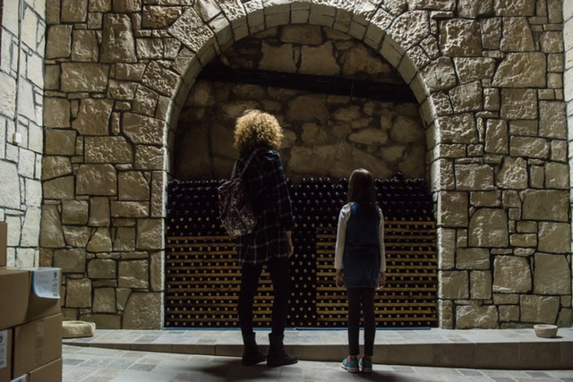 ανοιχτές πόρτες οινοποιεία