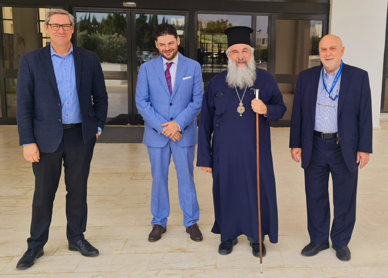 ΙΤΕ ΠΑπαδάκης