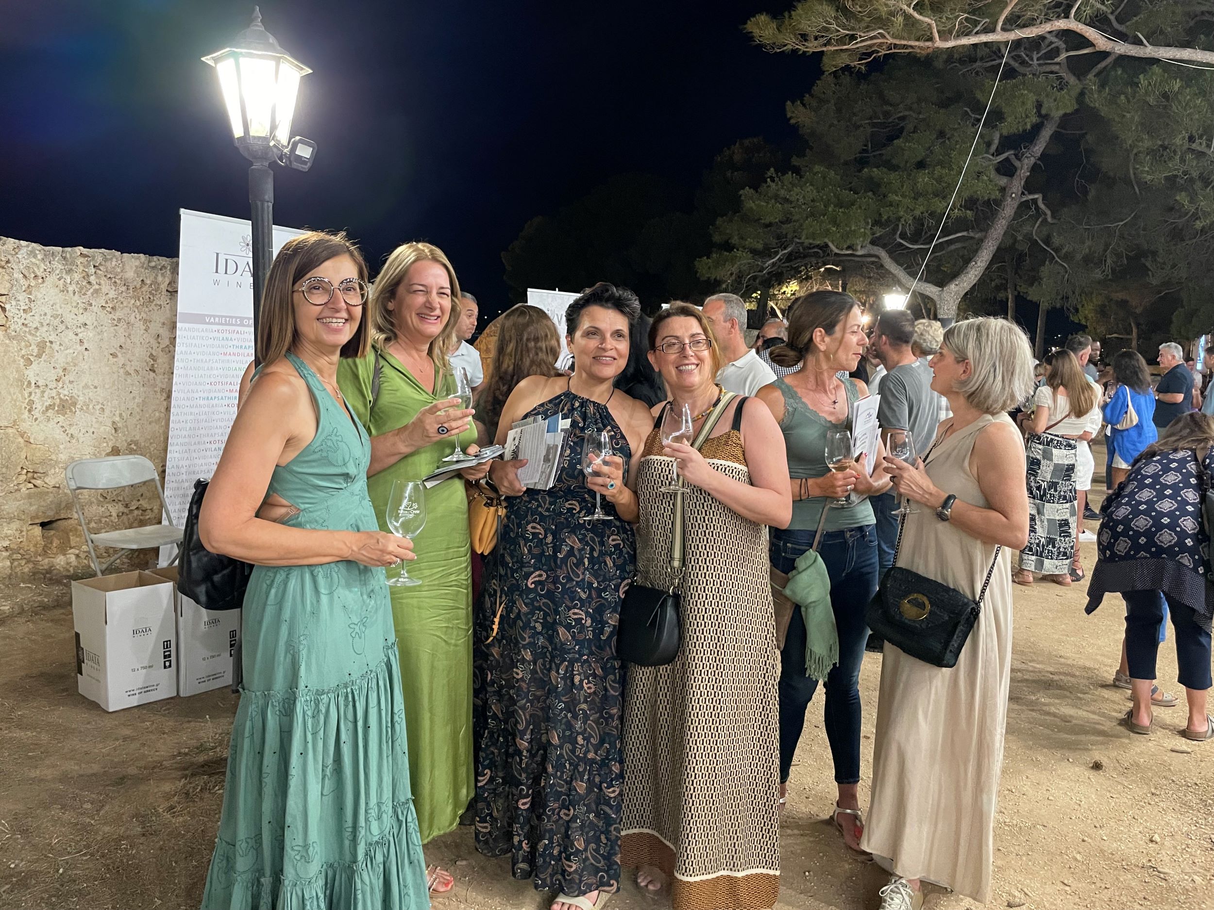 Με μεγάλη επιτυχία η Έκθεση Κρητικού Κρασιού στο Φρούριο Φορτέτζας