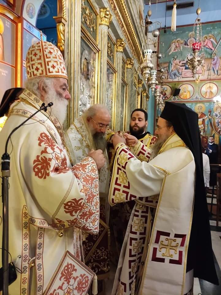 χειροτονία