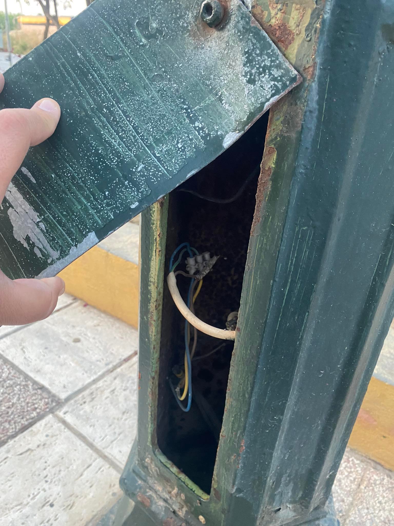 παιδική χαρά, καλώδια